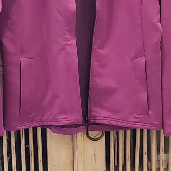 Antigua Long Sleeve Zipper Lightweight Jacket - Picture 4 of 9